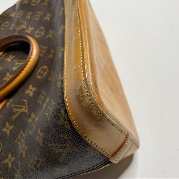 Louis Vuitton Alma satchel - Picture 9 of 15